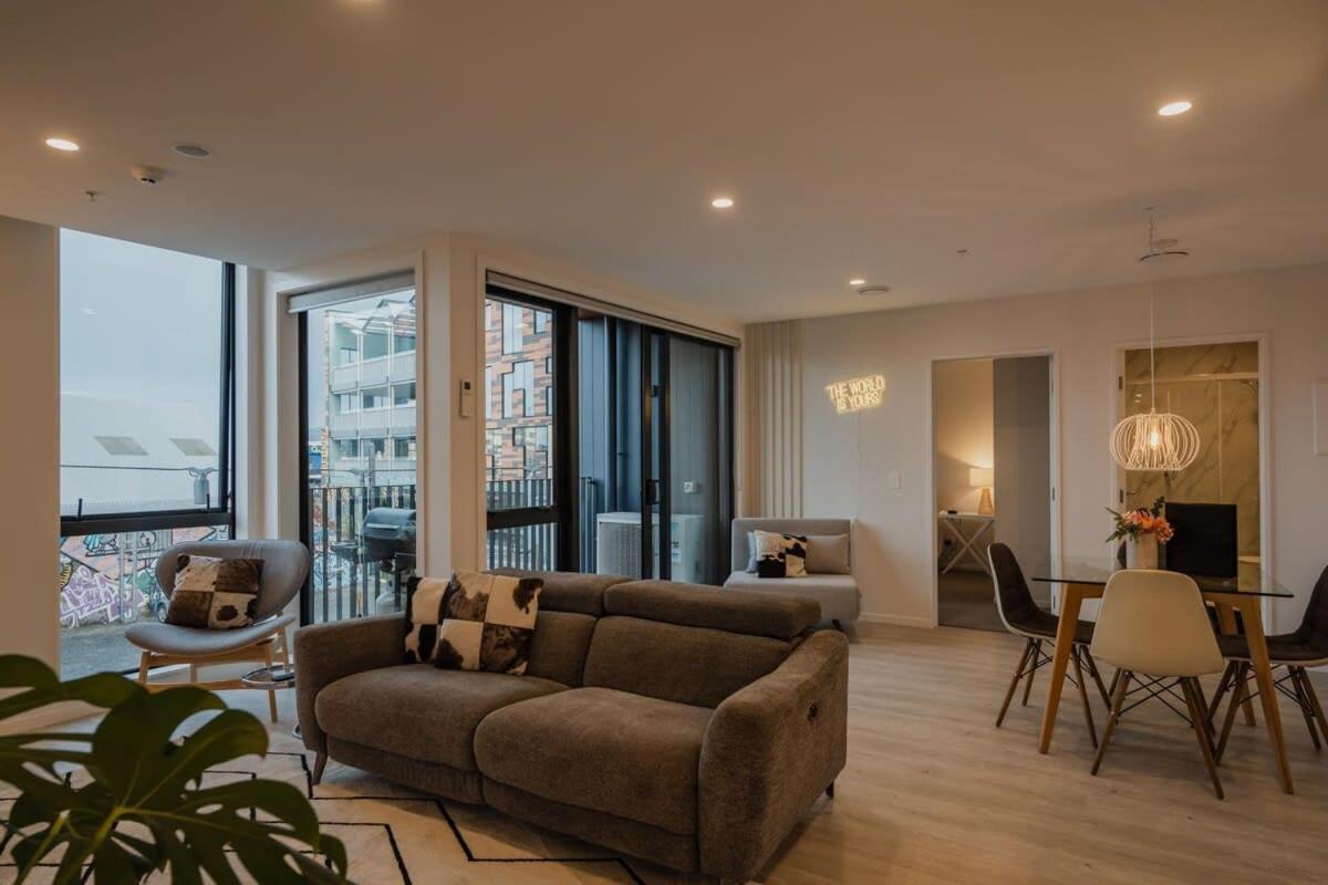 Apartment Designer's Pad In
